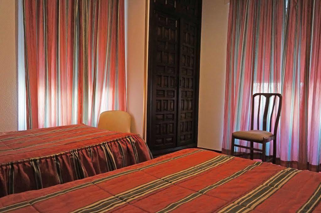 לוגרוניו Hostal La Numantina מראה חיצוני תמונה