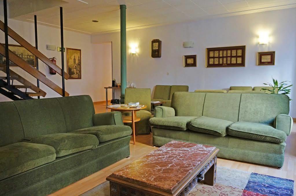 לוגרוניו Hostal La Numantina מראה חיצוני תמונה